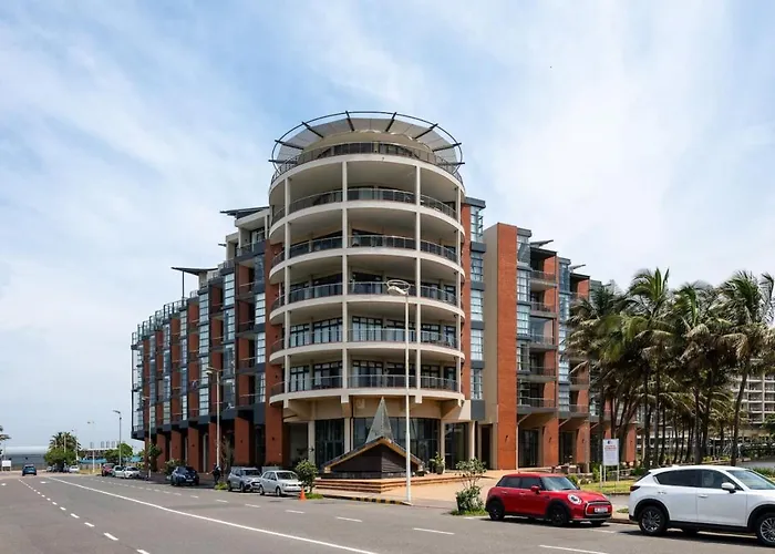 Stylish Two Bedroom In Point Bay 211