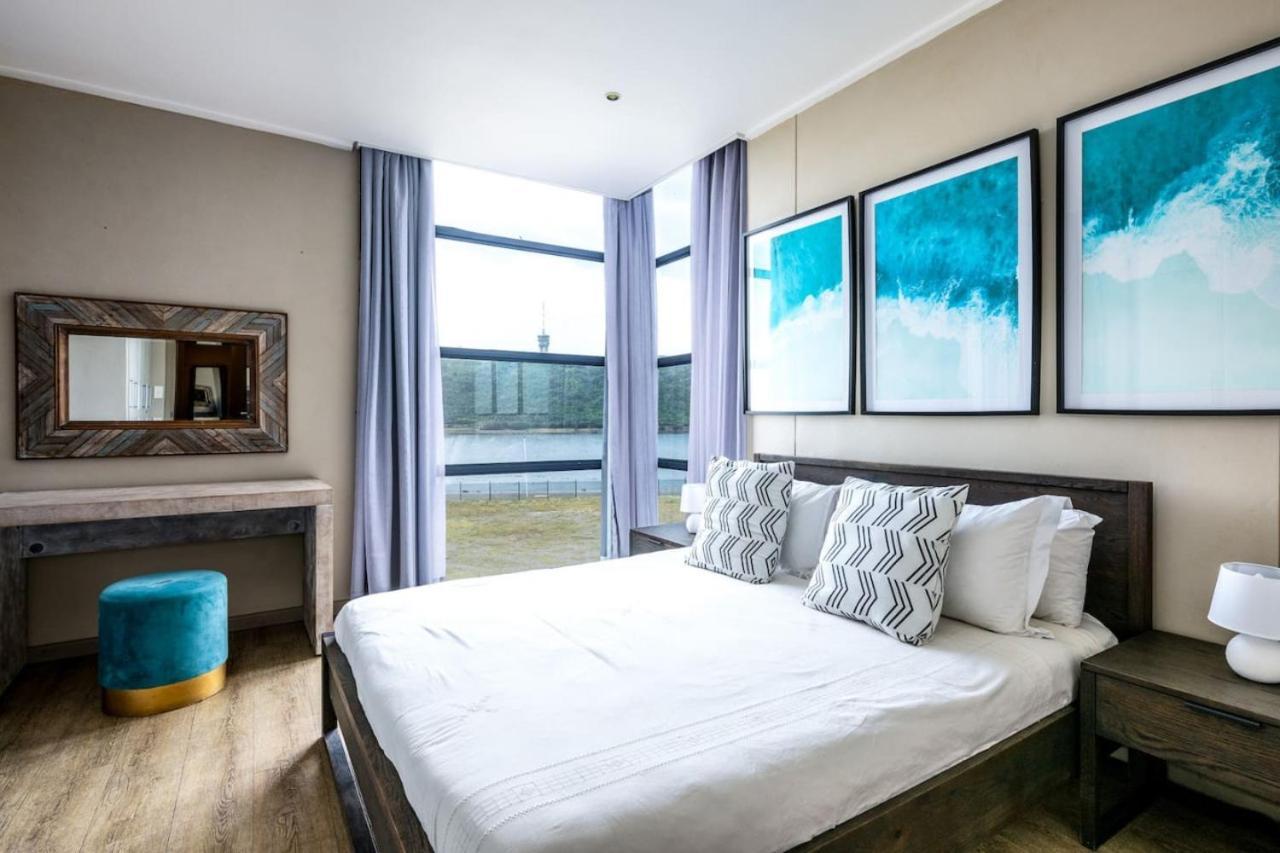 Stylish Two Bedroom In Point Bay 211 * Durban