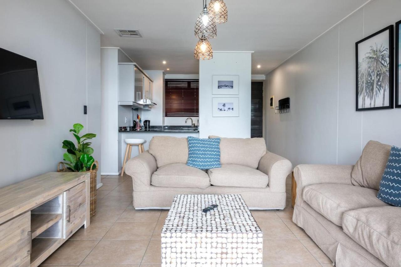 Stylish Two Bedroom In Point Bay 211 * Durban