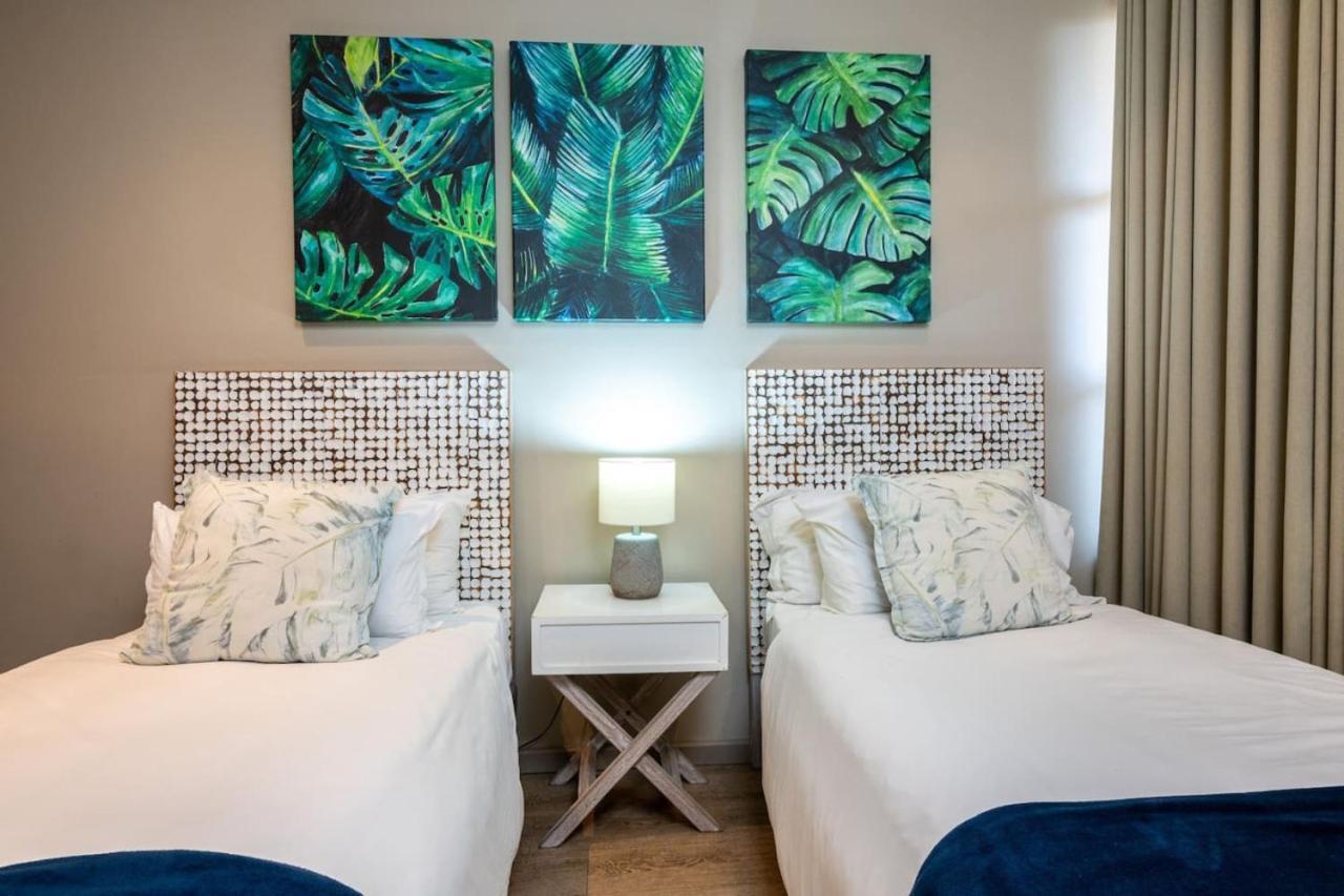 Apartment Stylish Two Bedroom In Point Bay 211 *