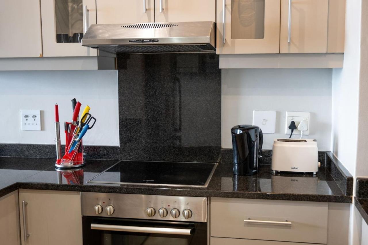 Stylish Two Bedroom In Point Bay 211 Apartment Durban